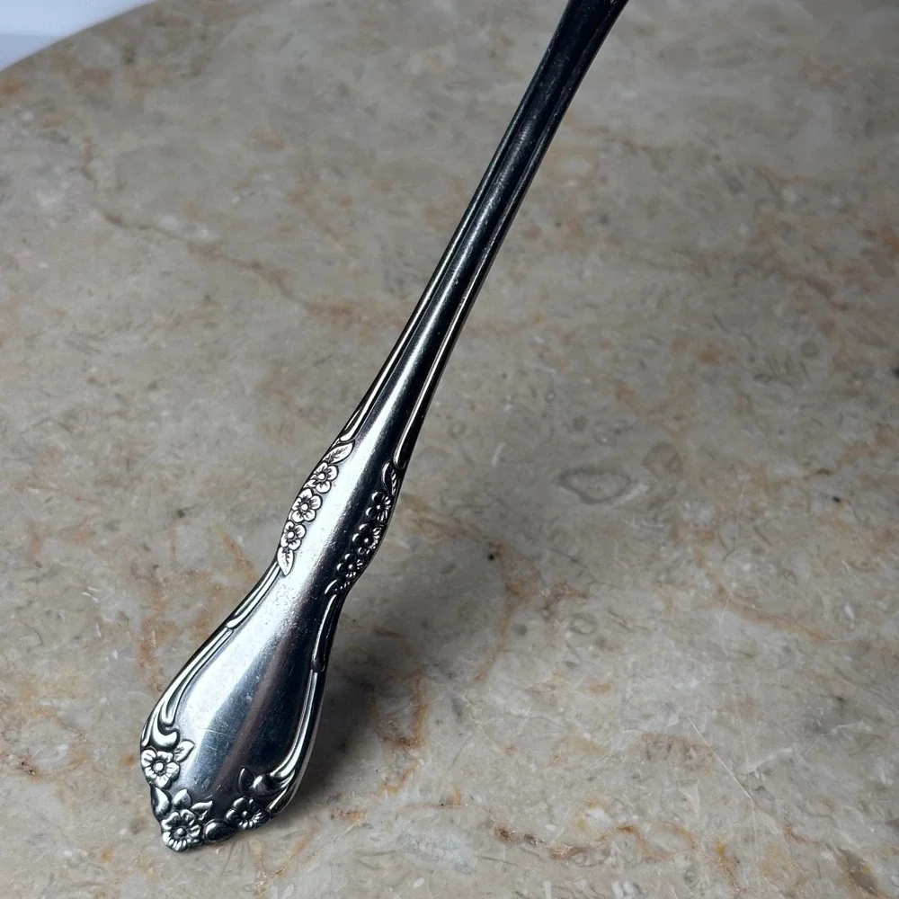 Vintage Oneida Chateau Salad Serving Fork Ornate Floral‎ Handle Diamond Cutout